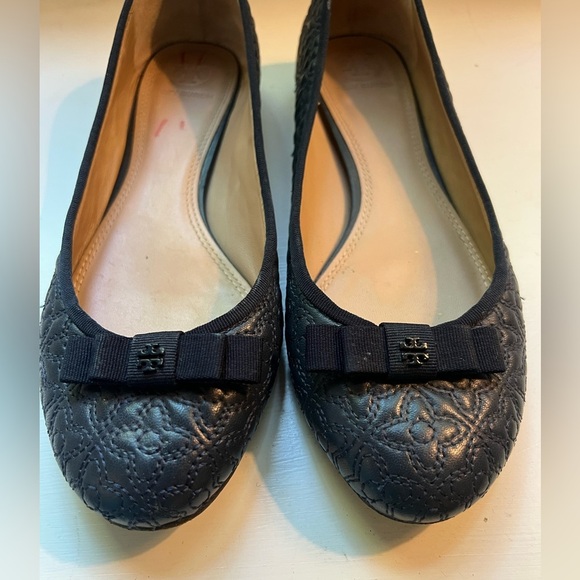 Tory Burch Marion Quilted Ballet Flats Bow 8.5 - Picture 2 of 9